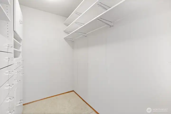 SPACIOUS WALK-IN CLOSET IN PRIMARY SUITE! MORE THAN LARGE ENOUGH.