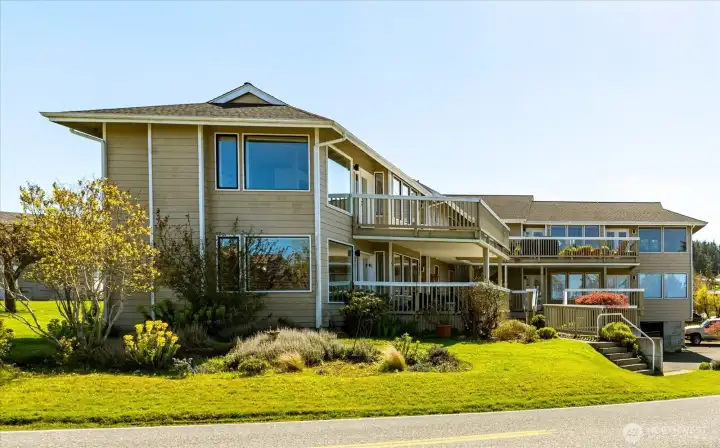 Welcome to 911 NE Leach - upper left condominium