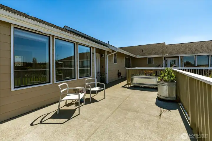 Looking back at deck and entry from far end of deck