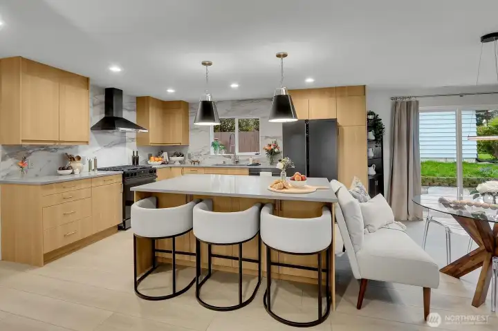 Custom High-End Kitchen with Custom Breakfast Bar