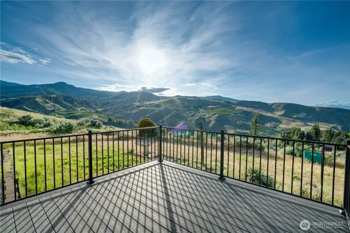 Spacious Deck for Soaking in the Views