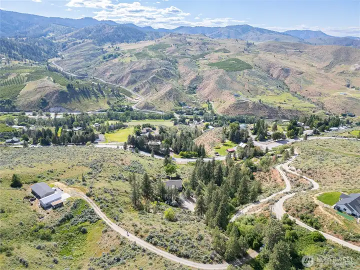 Showing Access from the Wenatchee Heights Road