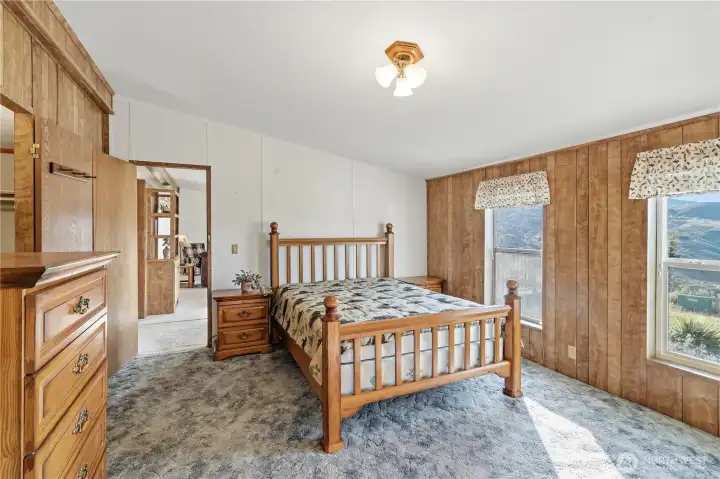Primary Bedroom w/Views!