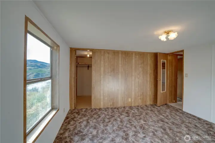 Bedroom 2 w/Walk-in Closet