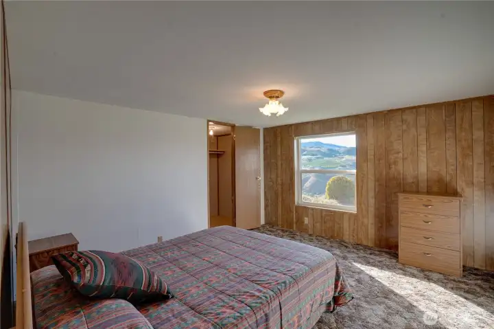 Bedroom 3 w/Walk-in Closet