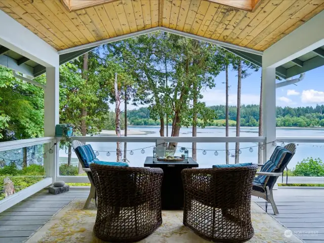 Welcome to your serene oasis waterfront retreat