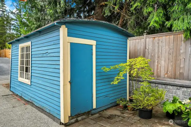 "The Boat Shed" garage, storage, just off alley in back.