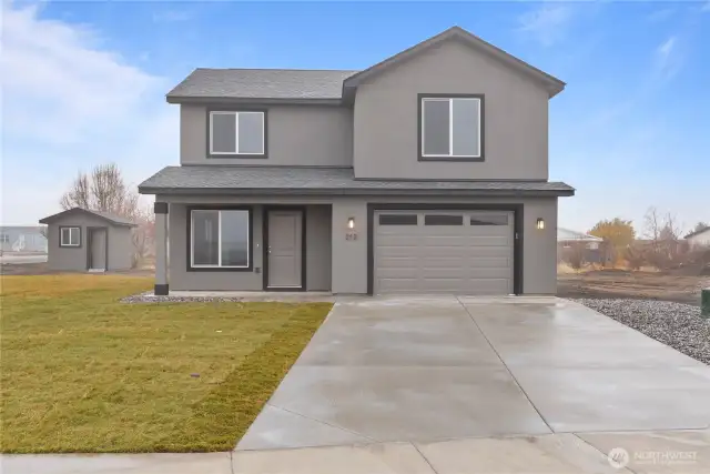 All images may vary. Photos are from previously built home. Photos may include upgrades/furnishings not included in base price.