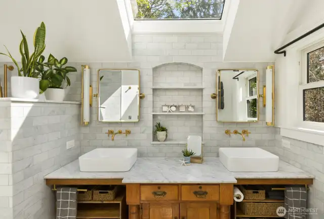 Upper level bathroom