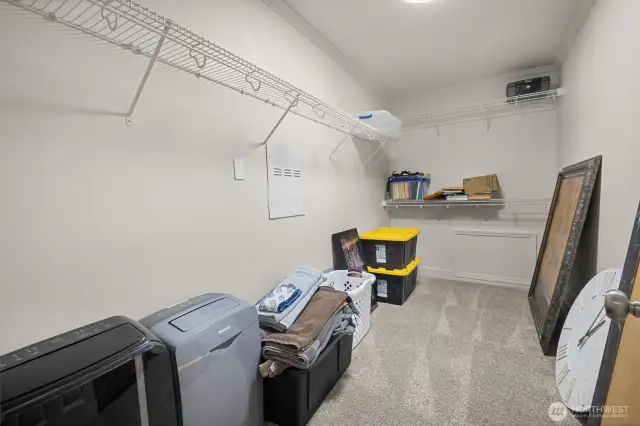 Main bedroom walk-in closet