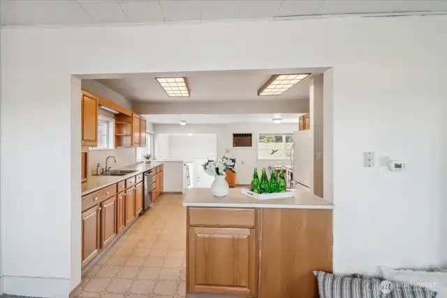 Large and spacious kitchen