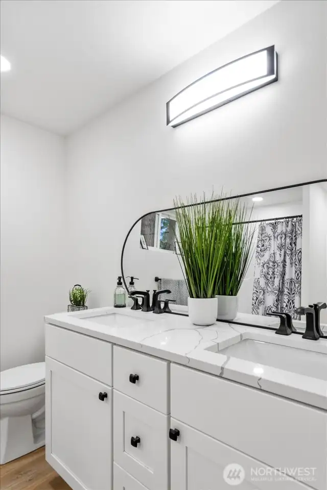 2nd Floor Bathroom