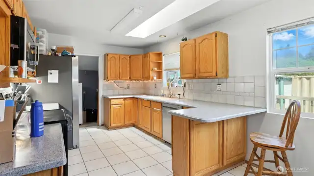This classic kitchen is ready to serve all those warm home cooked meals!