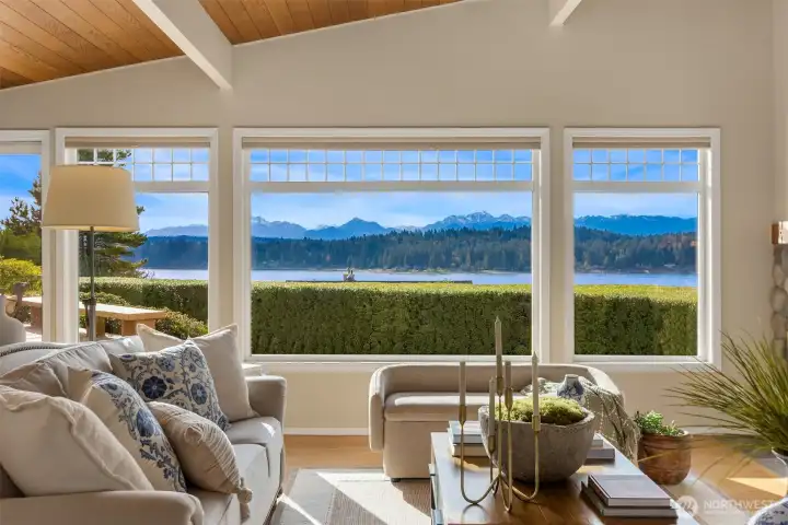 Classic, coastal, inviting interiors.