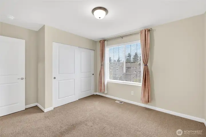 Spare bedroom - 1st