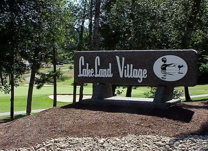 Welcome to LakeLand Village