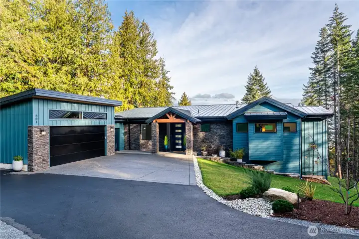 Gorgeous Brand New NW Comtempory & Acreage