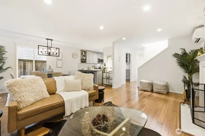 Spacious Living Room Spacious Living Room