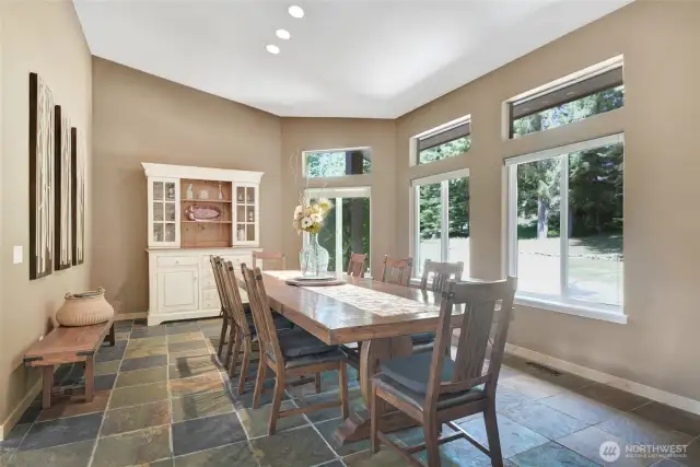 Dining room has plenty of space for your dinner party!