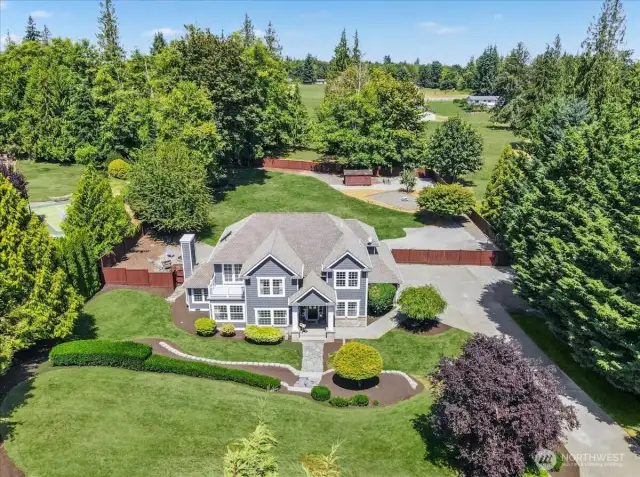 4 Bedroom + Bonus Room and a Den/Office 2.5 Bathrooms 3,033 Sq Feet Lg 3 Car Garage