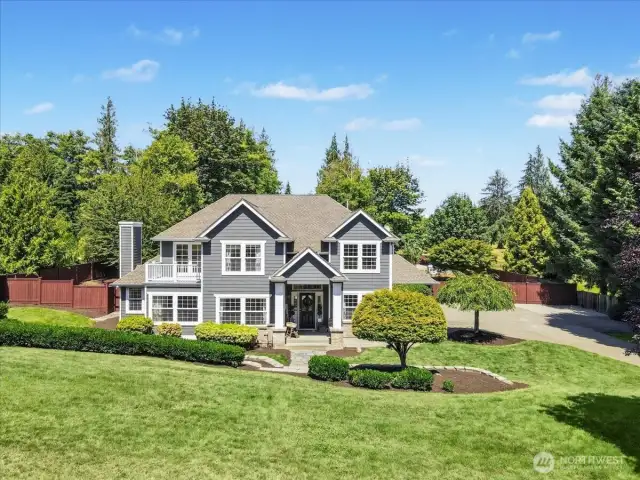 4 Bedroom + Bonus Room and a Den/Office 2.5 Bathrooms 3,033 Sq Feet Lg 3 Car Garage
