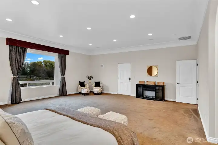 HUGE Primary bedroom with two walk in closets