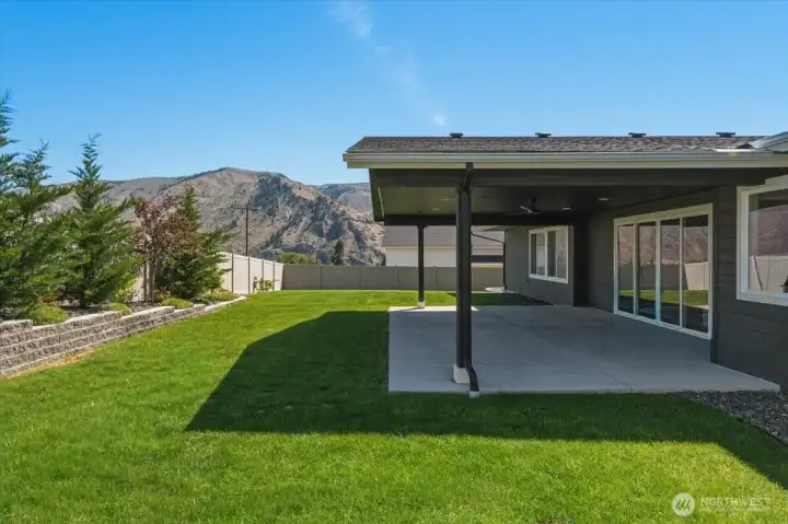 Large covered back patio space.