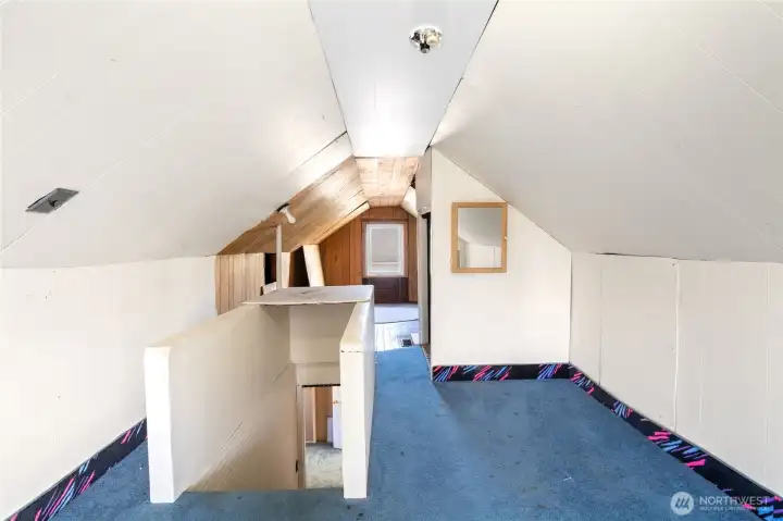 Upstairs-Bonus Room