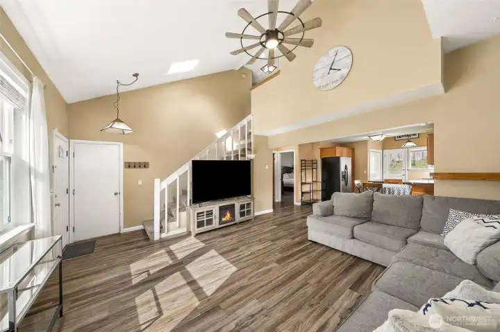 Wow - so light and bright with lots of room.
