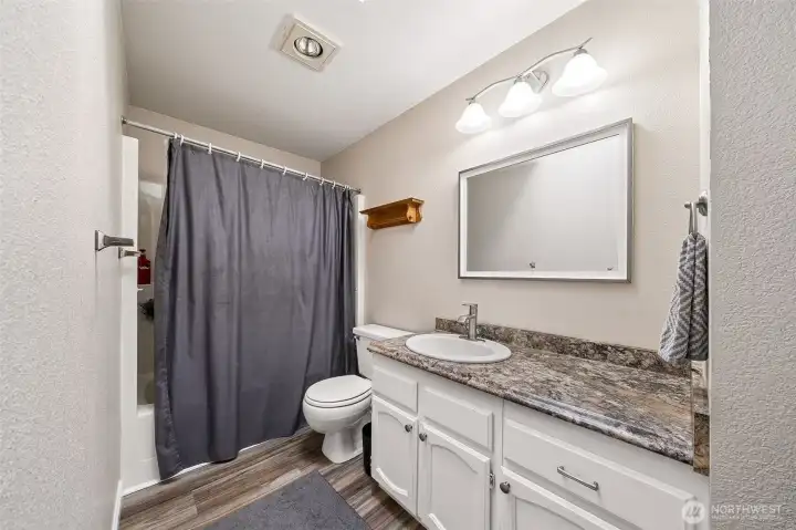 Upper level bathroom.