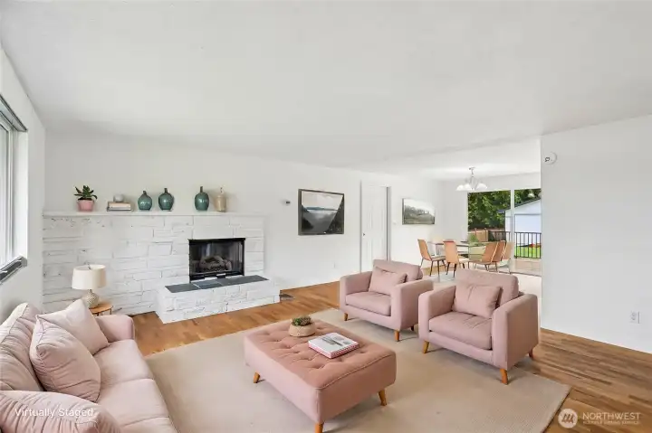 Living room virtually staged Living room virtually staged