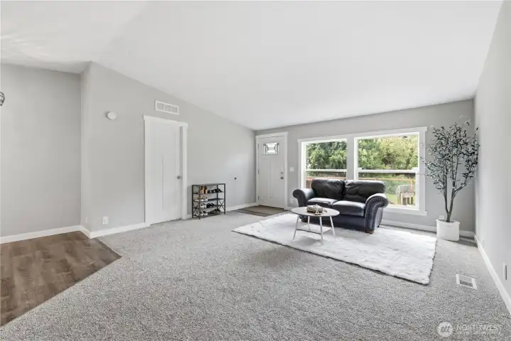 The living room is spacious, yet incredibly cozy. The living room is spacious, yet incredibly cozy.