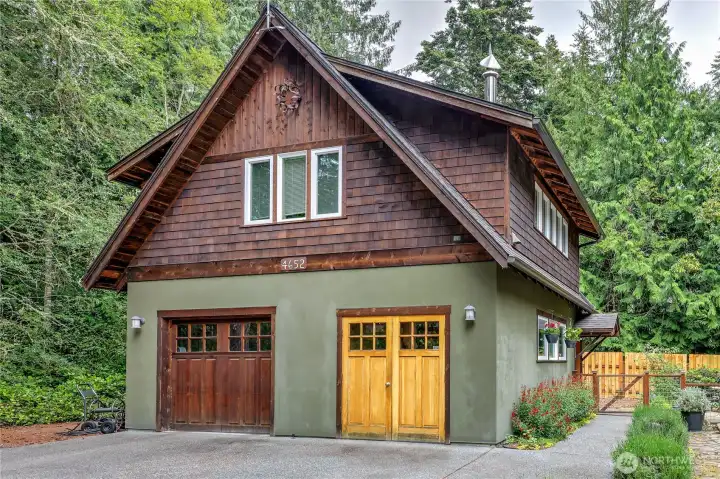 Seperate garage/ADU.  Shop can be entered from the front.
