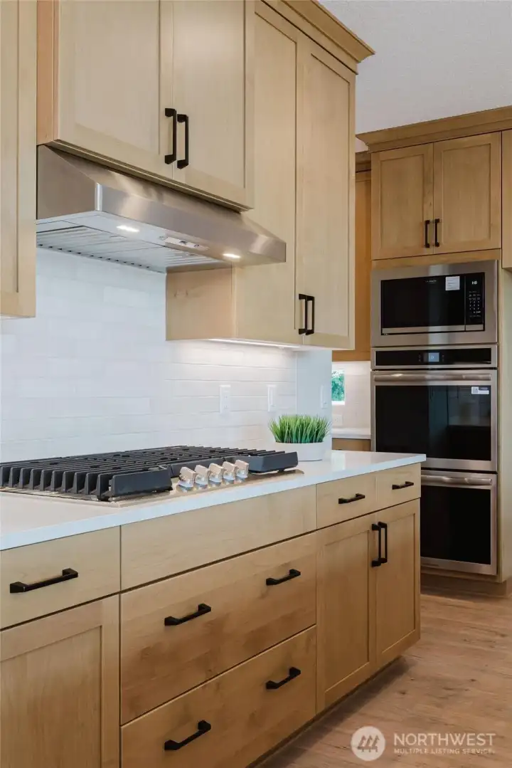 Photos are of same floorplan completed at a diff location. To be used for reference only