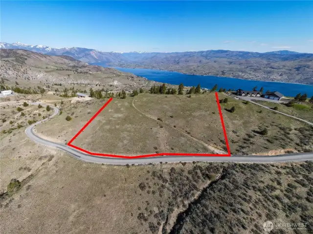 Approximate outline of the top of the property