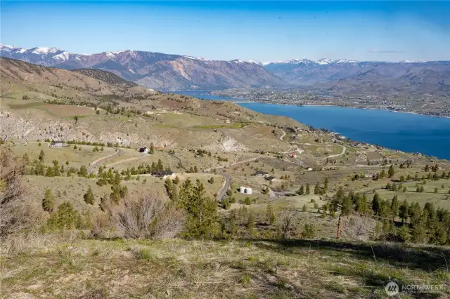 Build right on the edge of the ridge with unobscured view of Lake Chelan