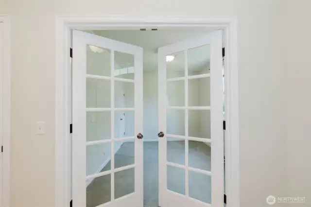 Den/ Office space entry