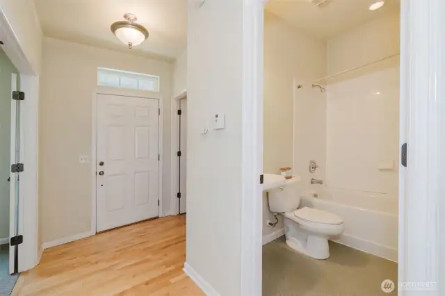 Main level full bath