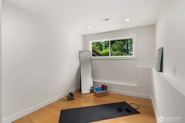 Downstairs office/den/Bonus room. Possible 6th bedroom
