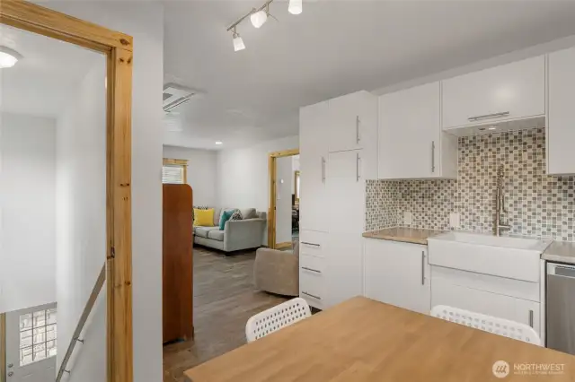 Shop Upstairs Living Space Entrance