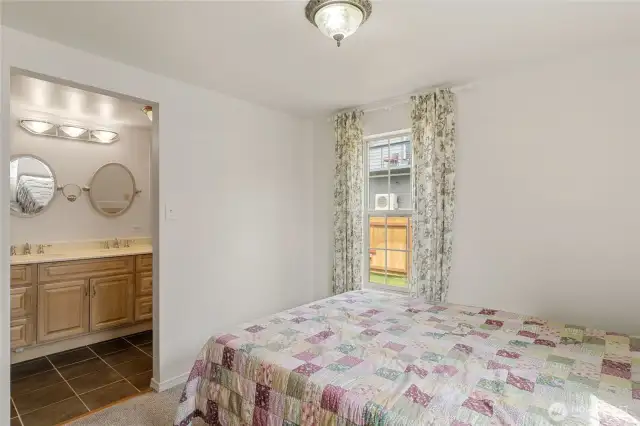 Main House Primary Bed & Bathroom