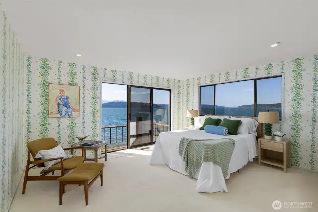 The main floor guest suit with its own private deck area and of course .... Amazing views!