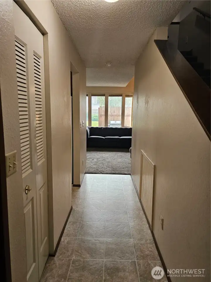 #492 Hallway (1st floor)