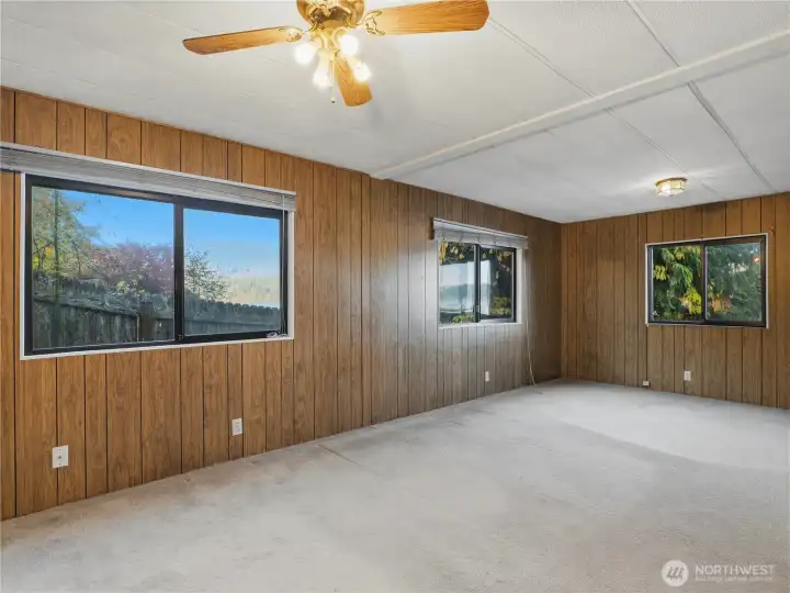 Second bedroom - features dual closets.