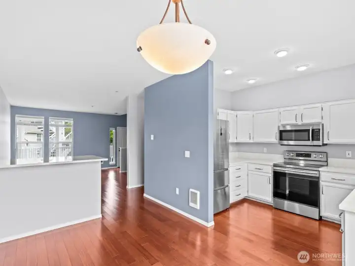 The breakfast bar over the fireplace provides extra seating space where you can watch the morning news while getting ready for the day. The breakfast bar over the fireplace provides extra seating space where you can watch the morning news while getting ready for the day.