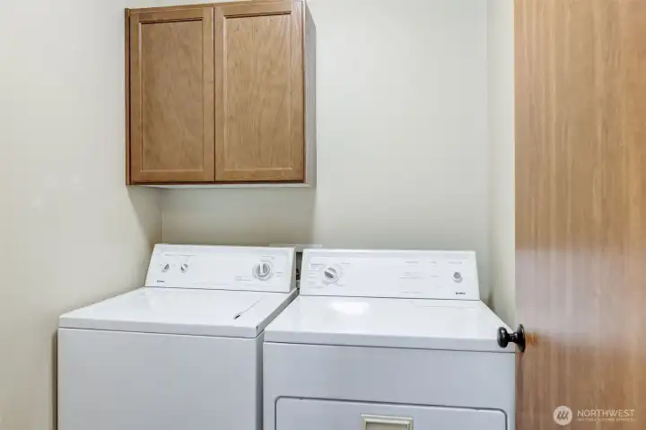 Upper laundry room