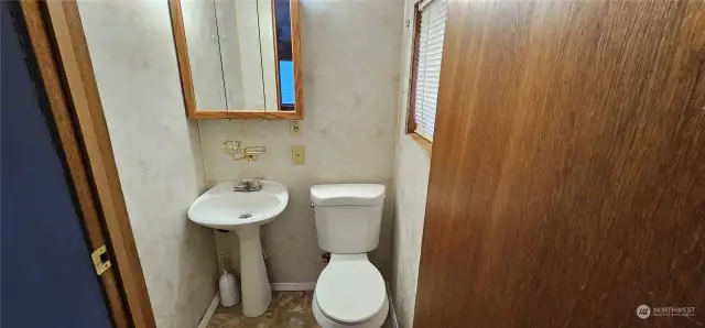 1/2 bath in bedroom 2