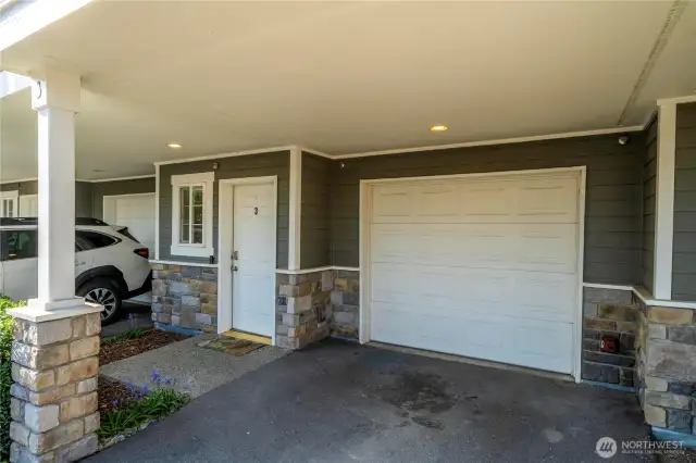 Private garage!