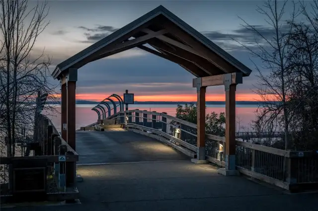 Taylor Dock Boardwalk is just steps away.