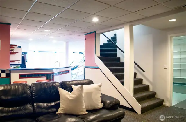 Entertainment Space - Room for a Dance Floor.